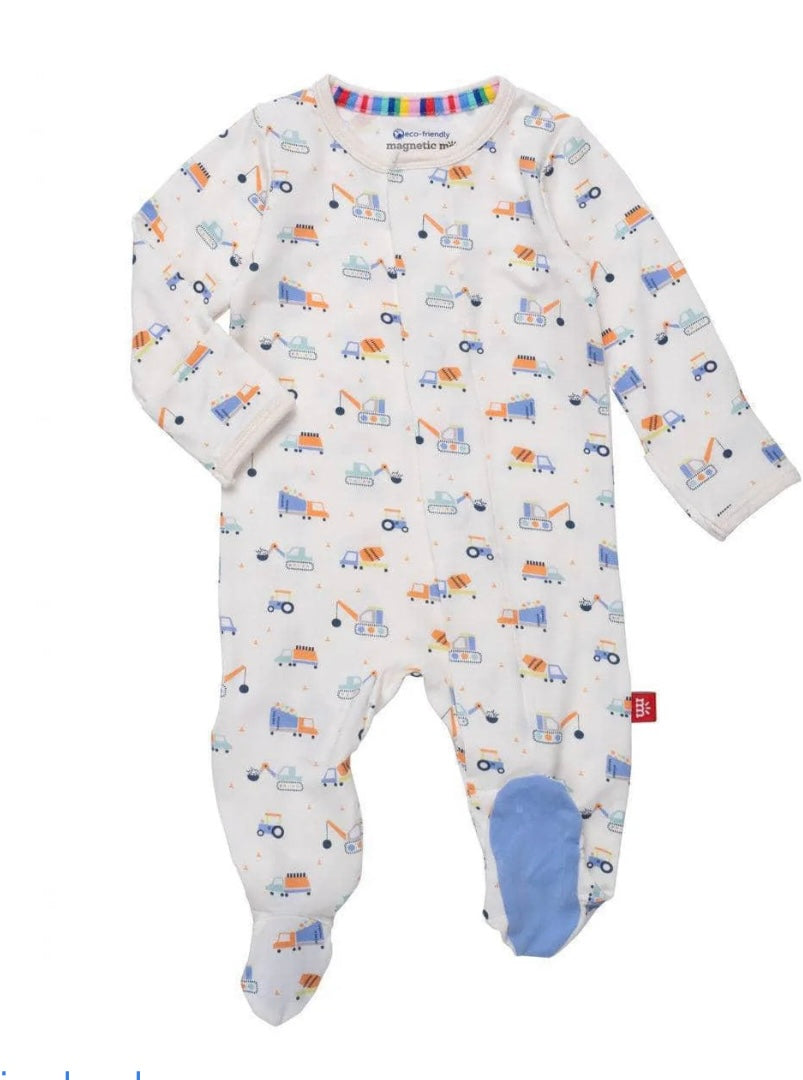 Magnetic Me Can You Dig It Footie