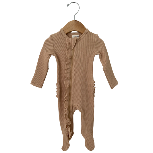 Organic Waffle Ruffle Zip Footie, Tan: - Spearmint Love