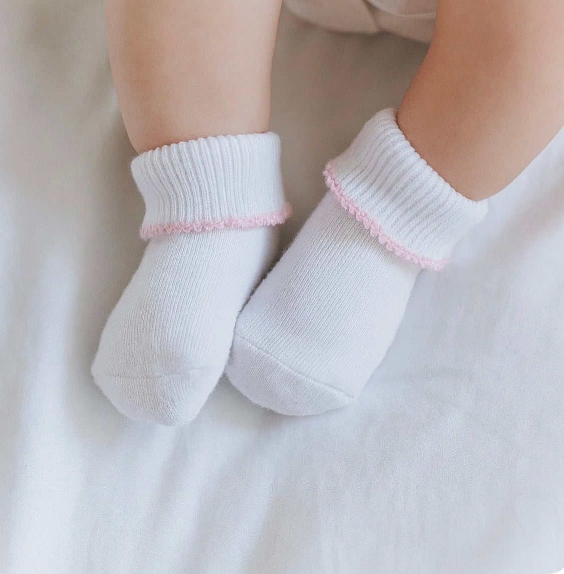 Essentials White Pink Socks