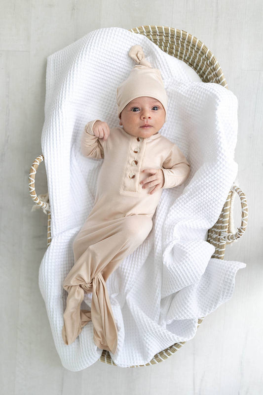 Knotted Baby Gown Set (Newborn - 3 mo.) Baby Clothes - Sand: Hat